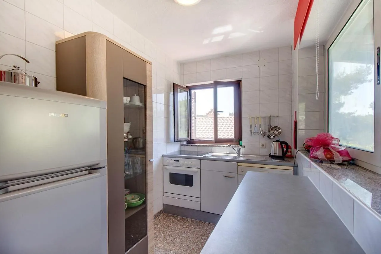 Apartment Simpatico Cunski 0*,  Croatia