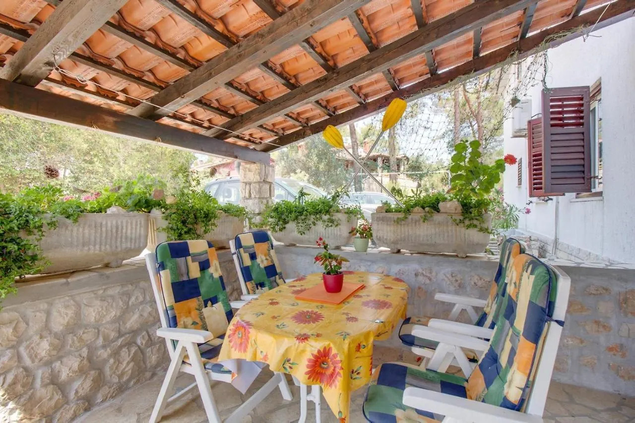 Apartment Simpatico Cunski 0*,  Croatia